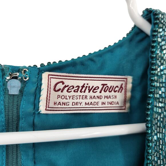 VINTAGE CREATIVE TOUCH FULLY BEADED SCALLOP HEM FLAPPER SHORT SLEEVE BLOUSE - Picture 3 of 6